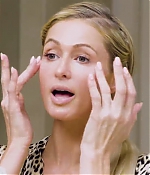 Harpers_BAZAAR_2019_288929.JPG
