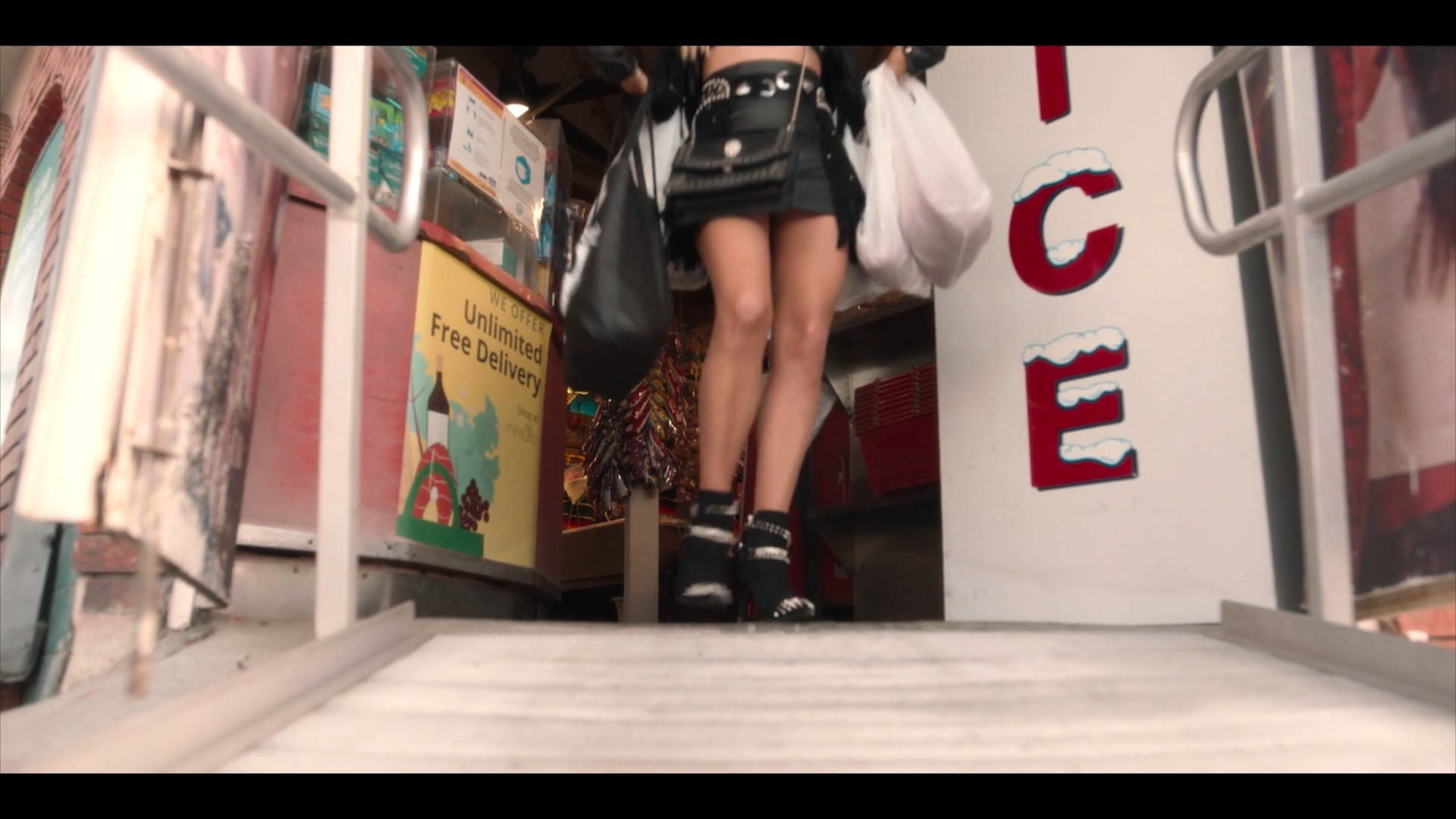 CWP_S1x02_283729.jpg