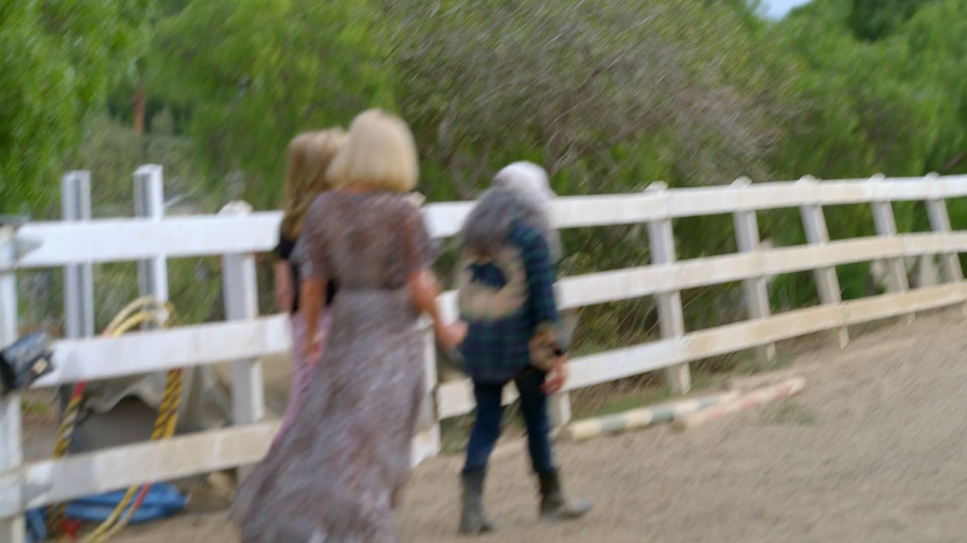 PIL_s1x09_2869929.jpg