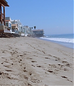 PIL_s1x09_2824429.jpg